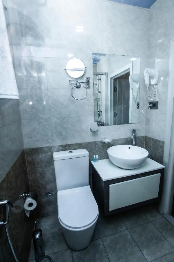 Malakan Nizami Str. Baku 4*,